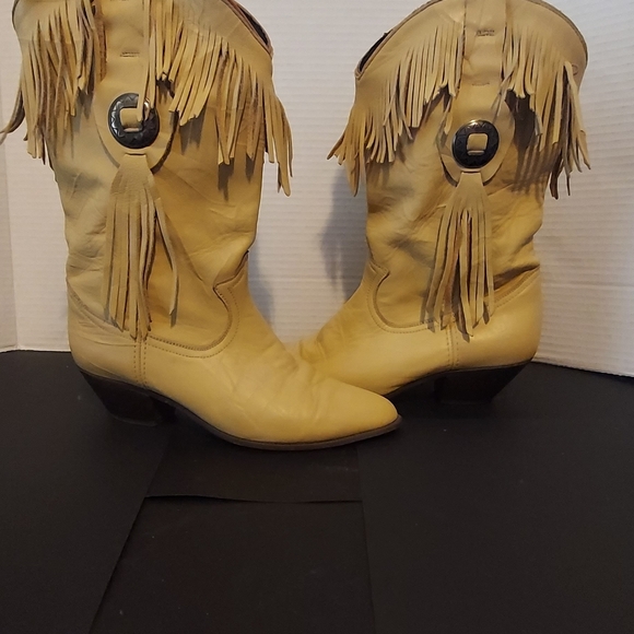 2 pairs of women's fridge tan and white Acme Miss Rodeo cowgirl boots sz 6 - Picture 2 of 9
